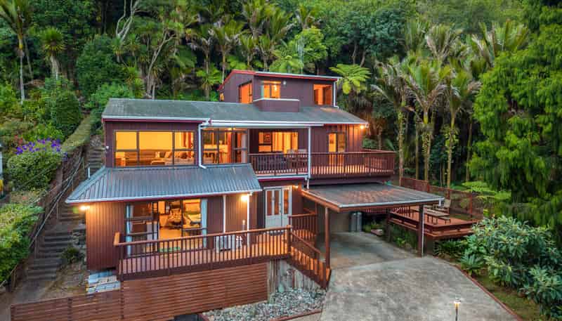 54 Wood Bay Road, Titirangi
