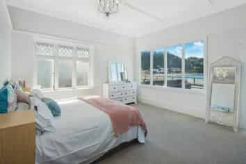 72 Owhiro Bay Parade, Owhiro Bay