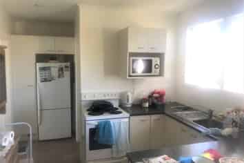 2/14 Pooles Road, Greerton