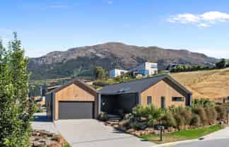 13 Magpie Place, Lake Hawea