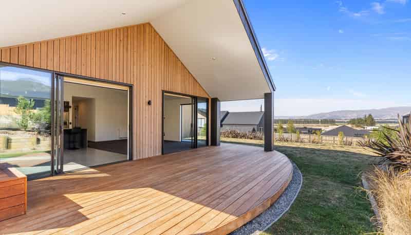 13 Magpie Place, Lake Hawea