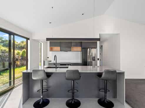 13 Magpie Place, Lake Hawea