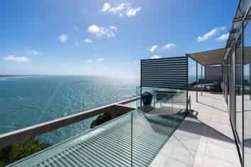 18 Whitewash Head Road, Scarborough
