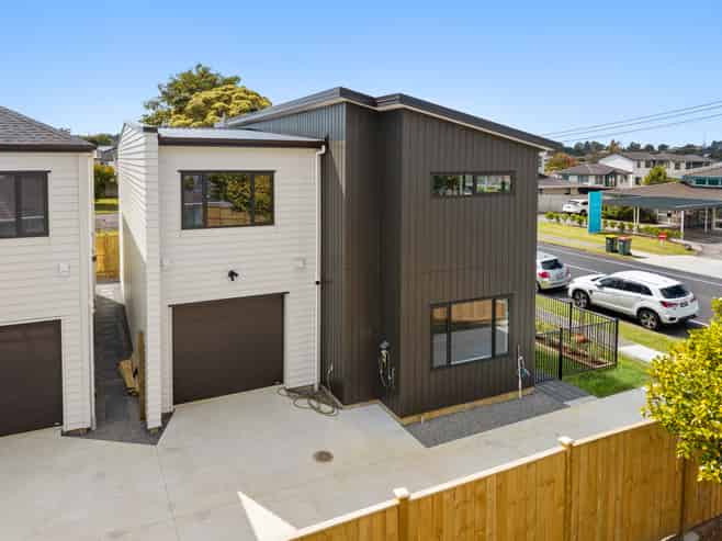 60A Hutchinsons Road, Bucklands Beach