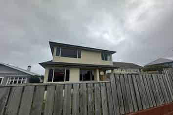 25 Dornoch Street, Kew