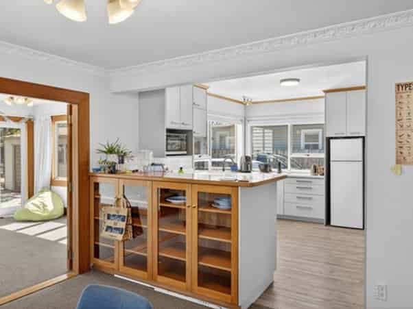 123 Francis Avenue, Saint Albans