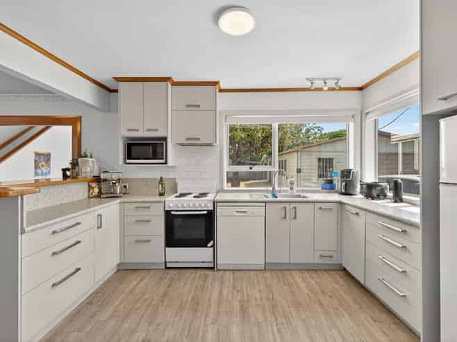 123 Francis Avenue, Saint Albans