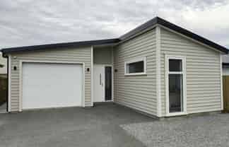 3B Olearia Lane, Woodend