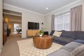 17 Tihi Street, Stonefields