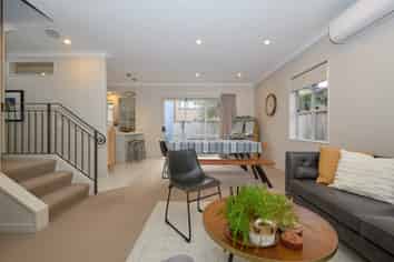 17 Tihi Street, Stonefields