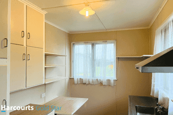 4/302 Banks Street, Thames