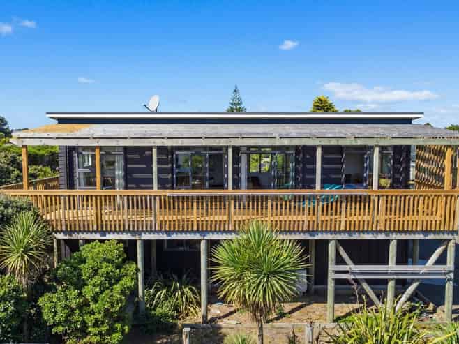 6 Arataki Grove, Waitarere Beach