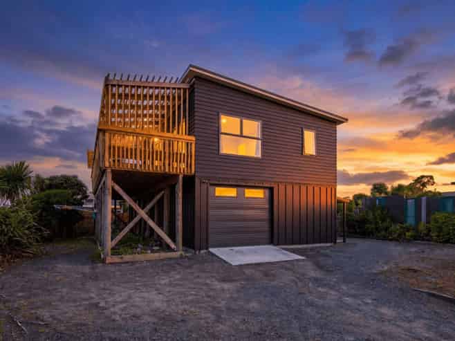 6 Arataki Grove, Waitarere Beach