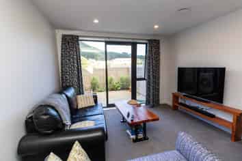 22 Ara Paiwhenua, Tawa