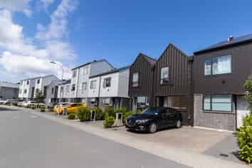 22 Ara Paiwhenua, Tawa