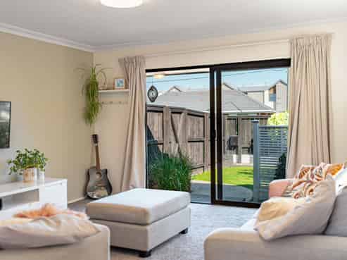 2/35 New Brighton Road, Shirley