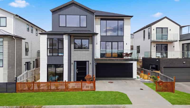 14 Cavalli Road, Long Bay