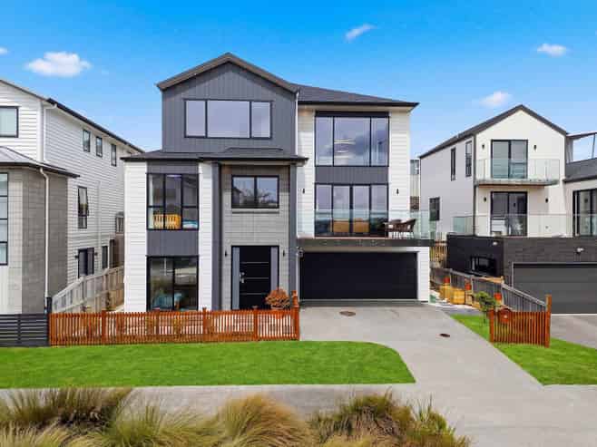 14 Cavalli Road, Long Bay