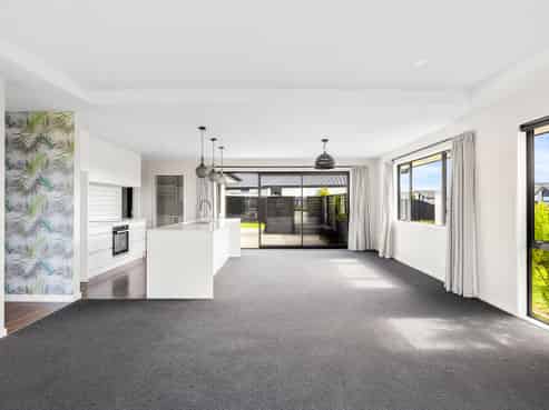 8 Oakleigh Street, Woodend