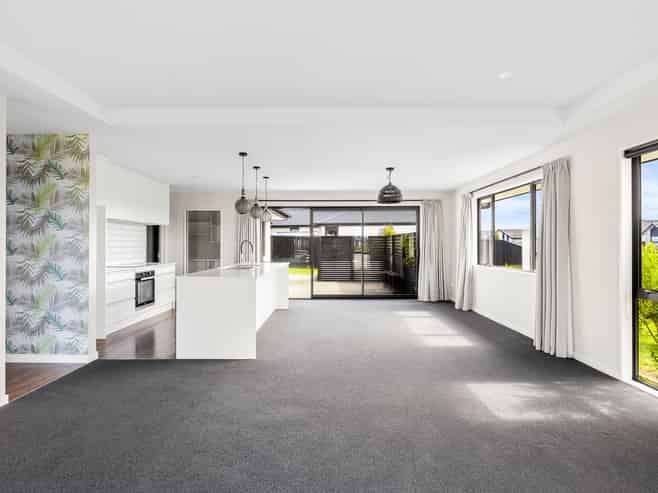 8 Oakleigh Street, Woodend