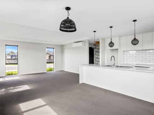 8 Oakleigh Street, Woodend