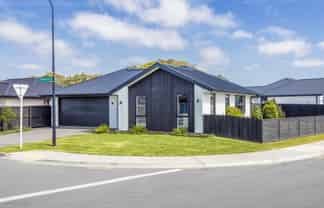 8 Oakleigh Street, Woodend