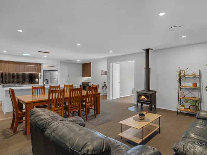 8 Turvey Street, Pegasus