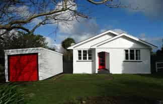 80 South Road, Manaia