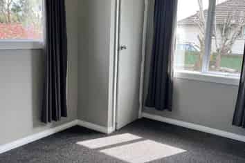 13 Lawrence St, Gore