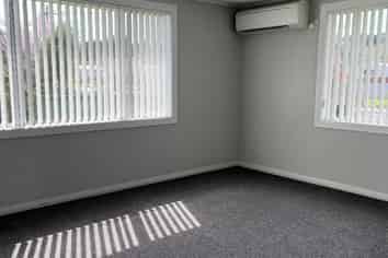 13 Lawrence St, Gore