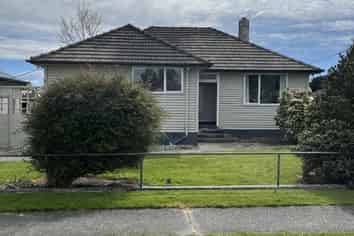 13 Lawrence St, Gore