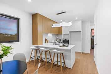 208-212 Henwood Road, Westgate