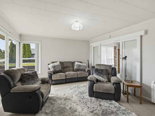 132 Weraroa Road, Levin