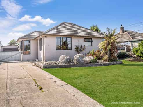 18 Harlech Street, Oamaru