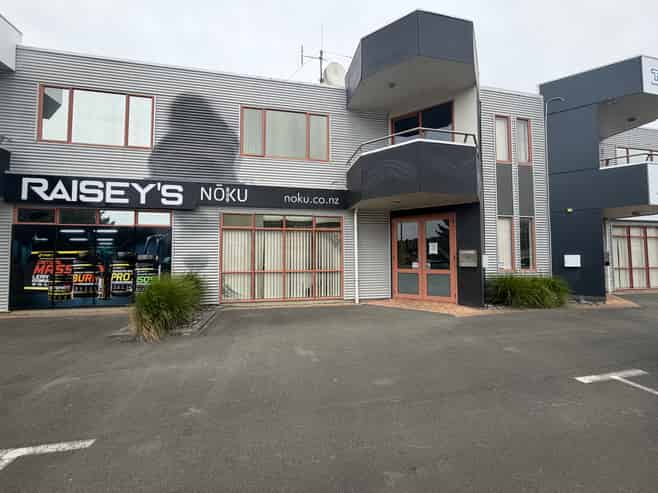 Superb Warehouse / Office Combo