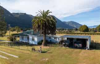 166 East Takaka Road, East Takaka