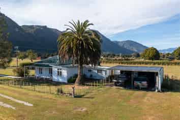 166 East Takaka Road, East Takaka