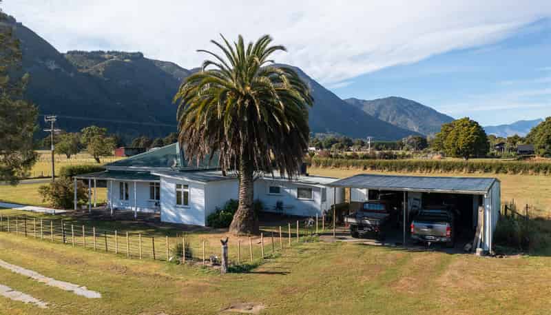166 East Takaka Road, East Takaka