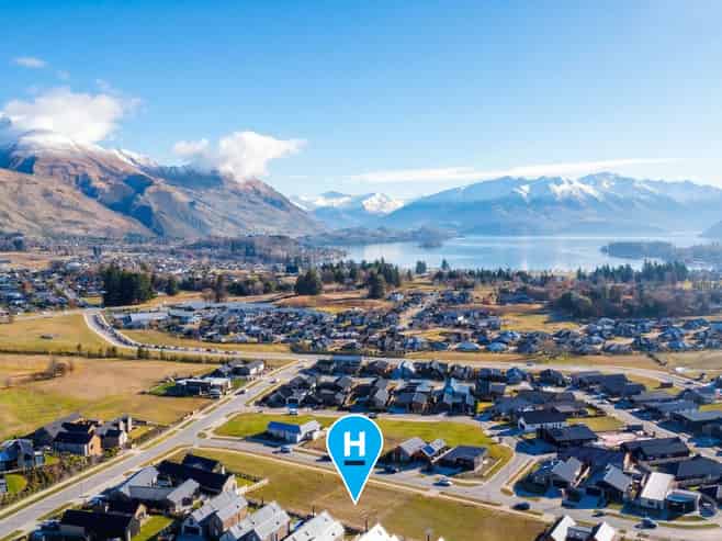 10 Doug Ledgerwood Drive, Wanaka
