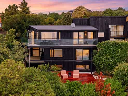 2/24 Revelation Drive, Clifton