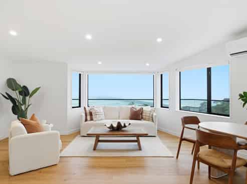 2/24 Revelation Drive, Clifton