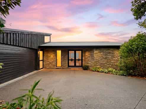 2/24 Revelation Drive, Clifton