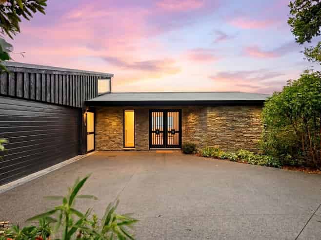 2/24 Revelation Drive, Clifton