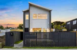 6 Taiheru Road, Karaka