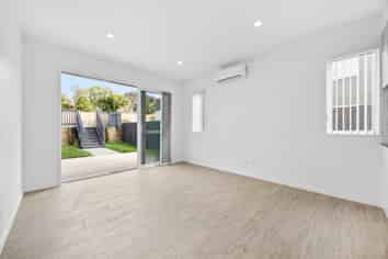 6 Taiheru Road, Karaka