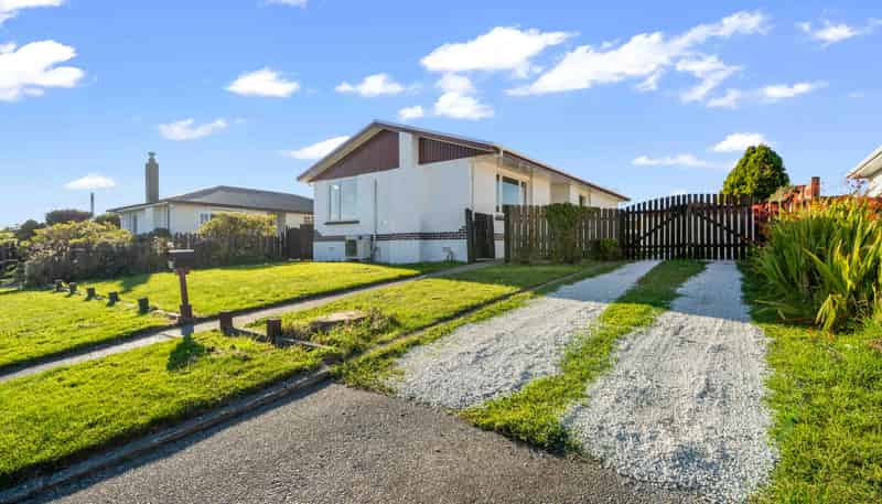 38 Kilmarnock Avenue, Strathern