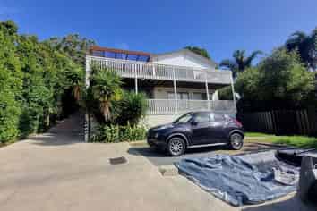 18 Tawhana Crescent, Red Beach