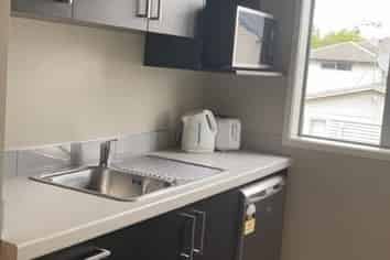 2b/181 Knighton Road , Hillcrest