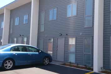 2b/181 Knighton Road , Hillcrest