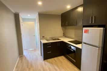 2b/181 Knighton Road , Hillcrest